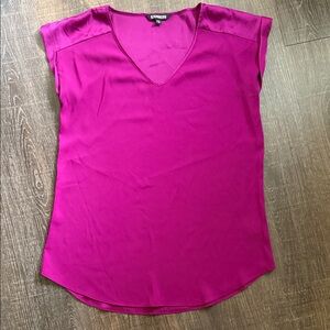 Express Magenta V-Neck Cap Sleeve Blouse size small